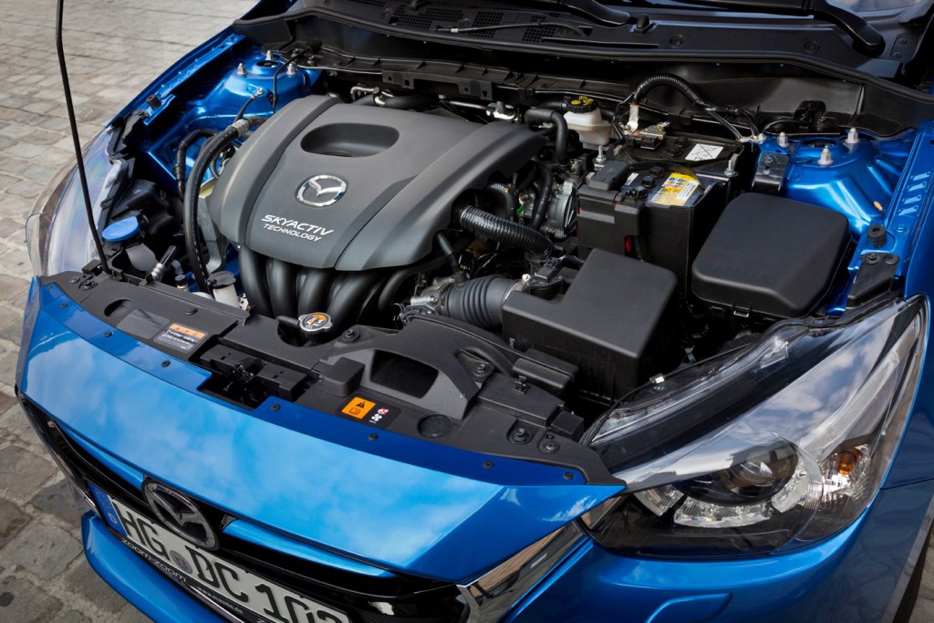 Mazda2_2015_Engine