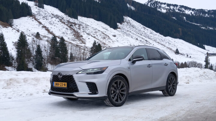 Rijtest Lexus RX 35th Edition
