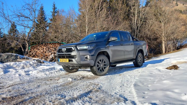 Rijtest Toyota Hilux