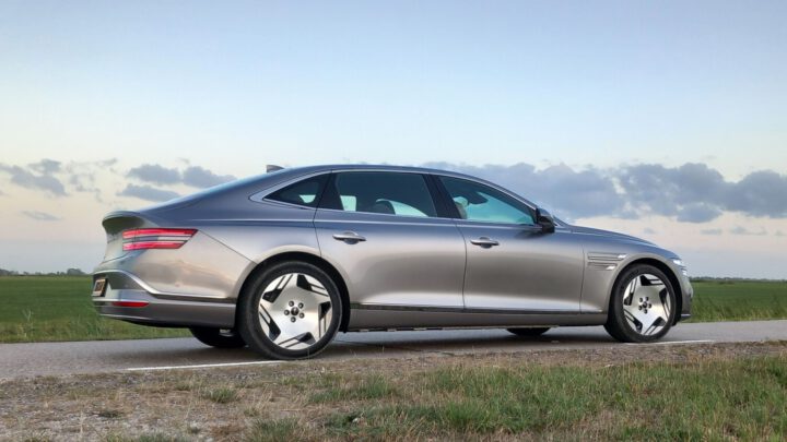 Rijtest Genesis Electrified G80: Pure klasse zonder spielerei