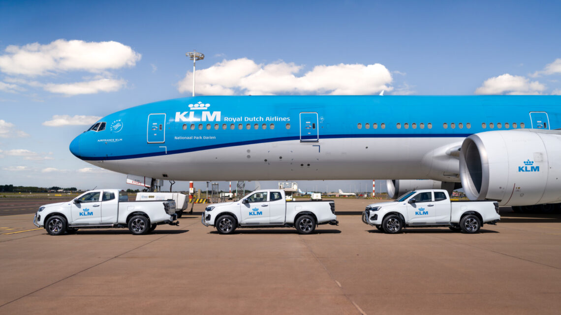 Isuzu D-Max EV in actie op Schiphol