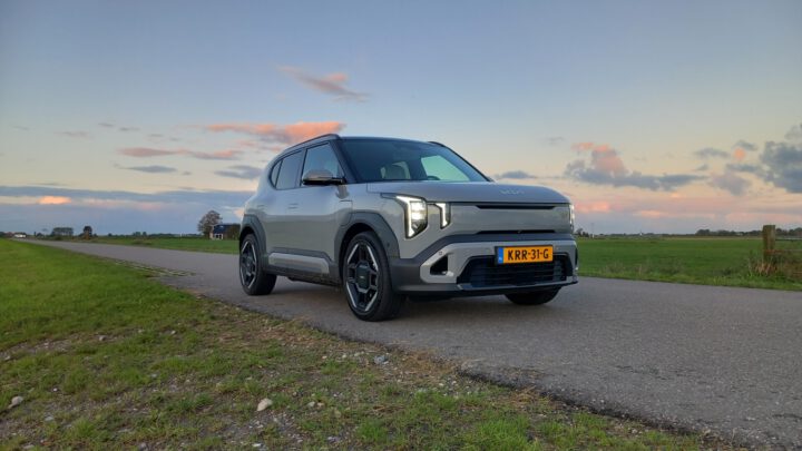 Rijtest Kia EV2