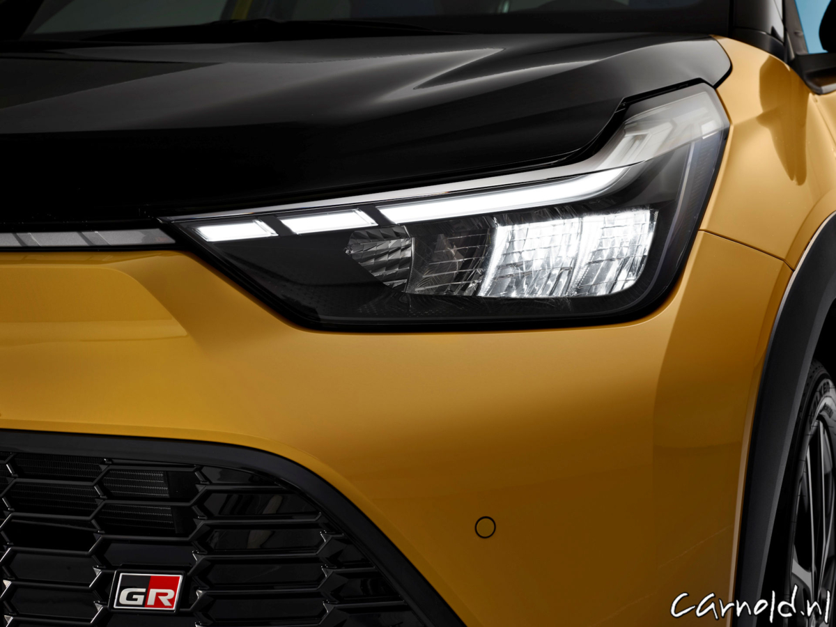 AygoX_Hybrid_GR Sport_09