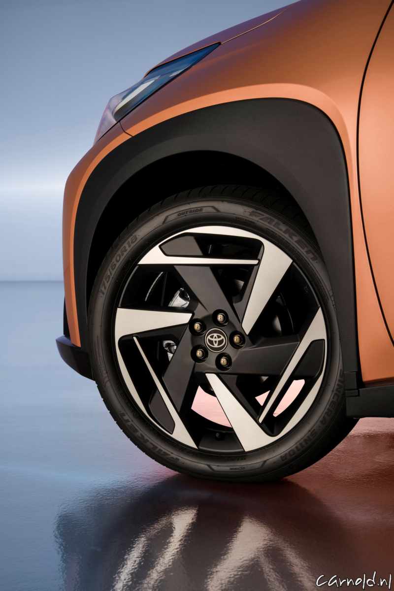 AygoX_Hybrid_GR Sport_19