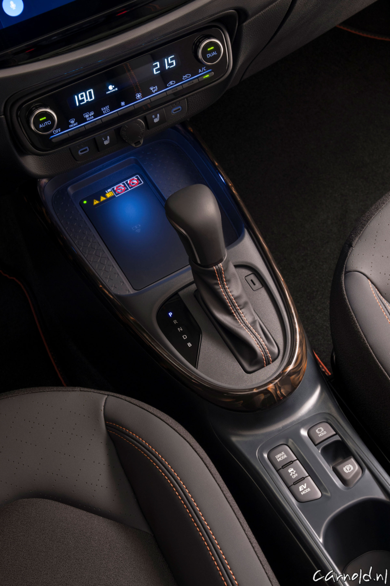 AygoX_Hybrid_GR Sport_22