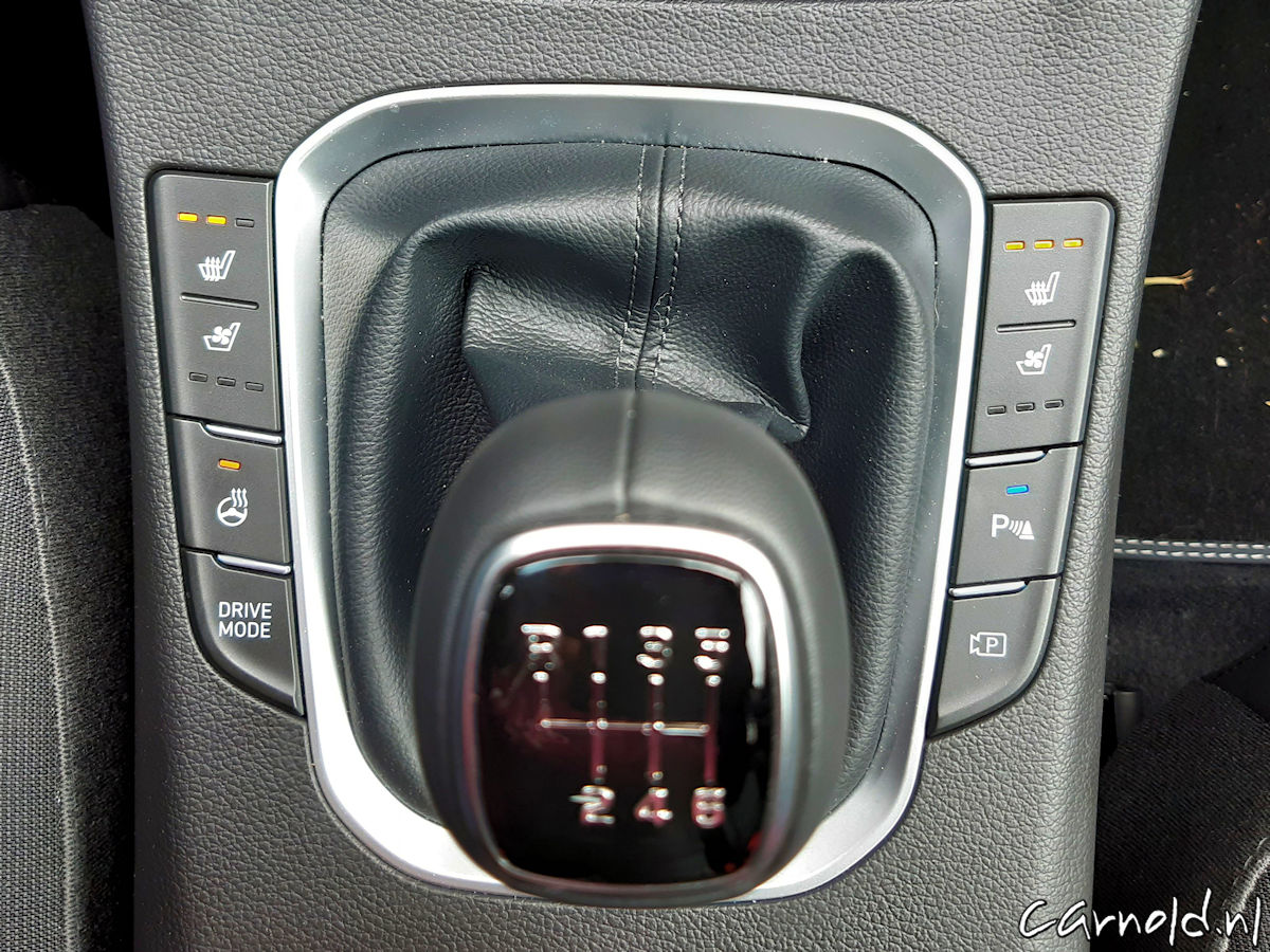 Hyundai_i30_1.5 Mild Hybrid_Premium_Rijtest-15