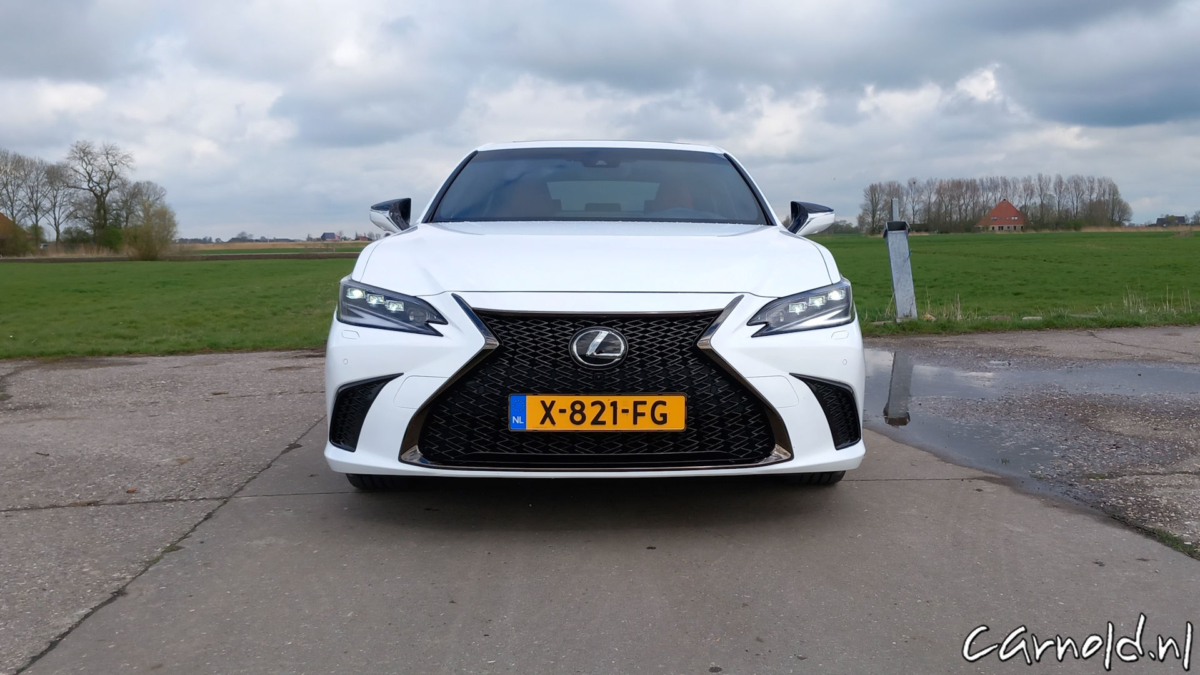 Lexus_ES300h_F Sport_Test_08