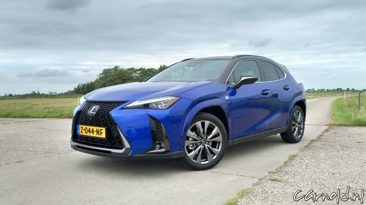 Lexus_UX300h_F Sport AWD_Test_07