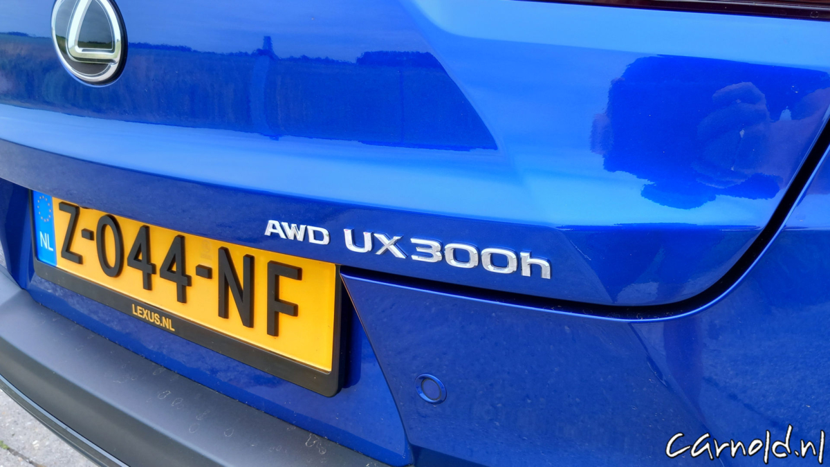 Lexus_UX300h_F Sport AWD_Test_14