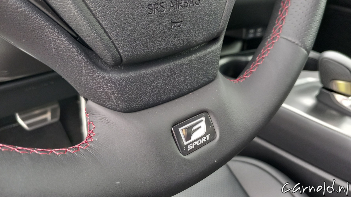 Lexus_UX300h_F Sport AWD_Test_17