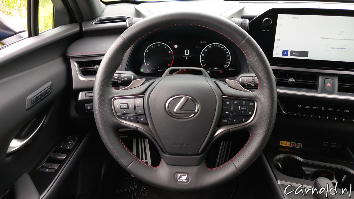 Lexus_UX300h_F Sport AWD_Test_19