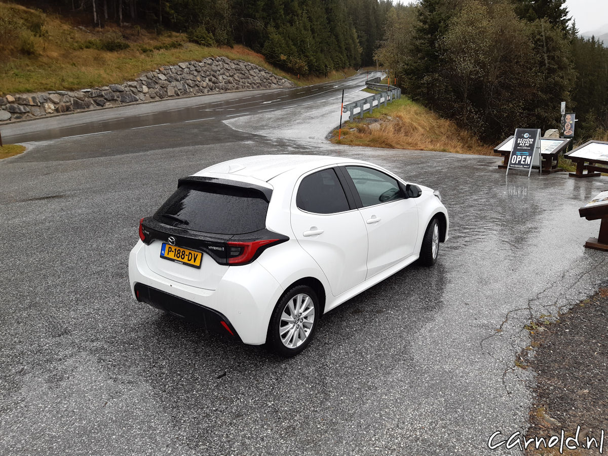 Mazda2_Hybrid_Select-1