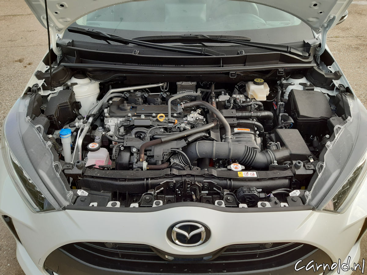 Mazda2_Hybrid_Select-11
