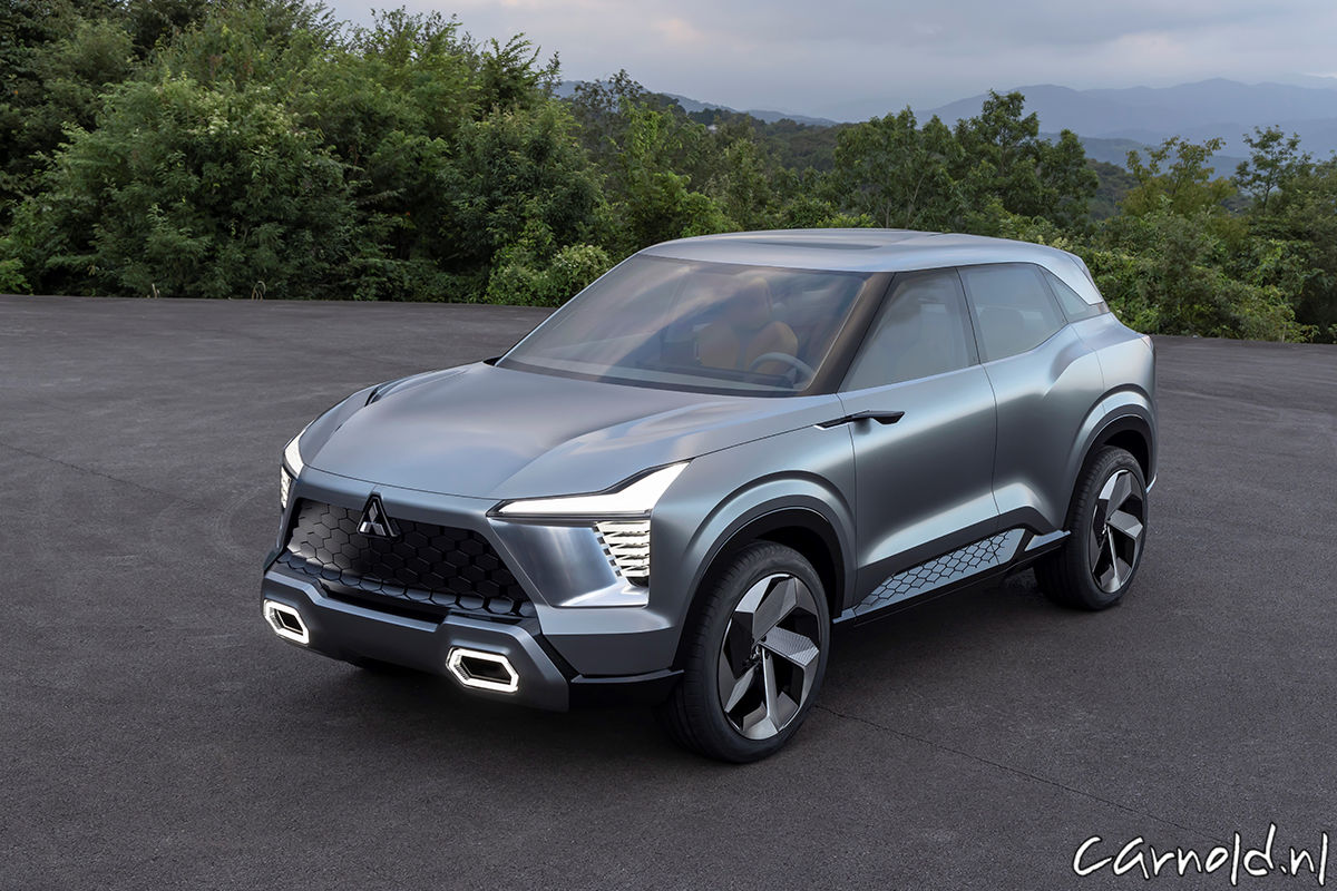 Mitsubishi_XFC_Concept-10
