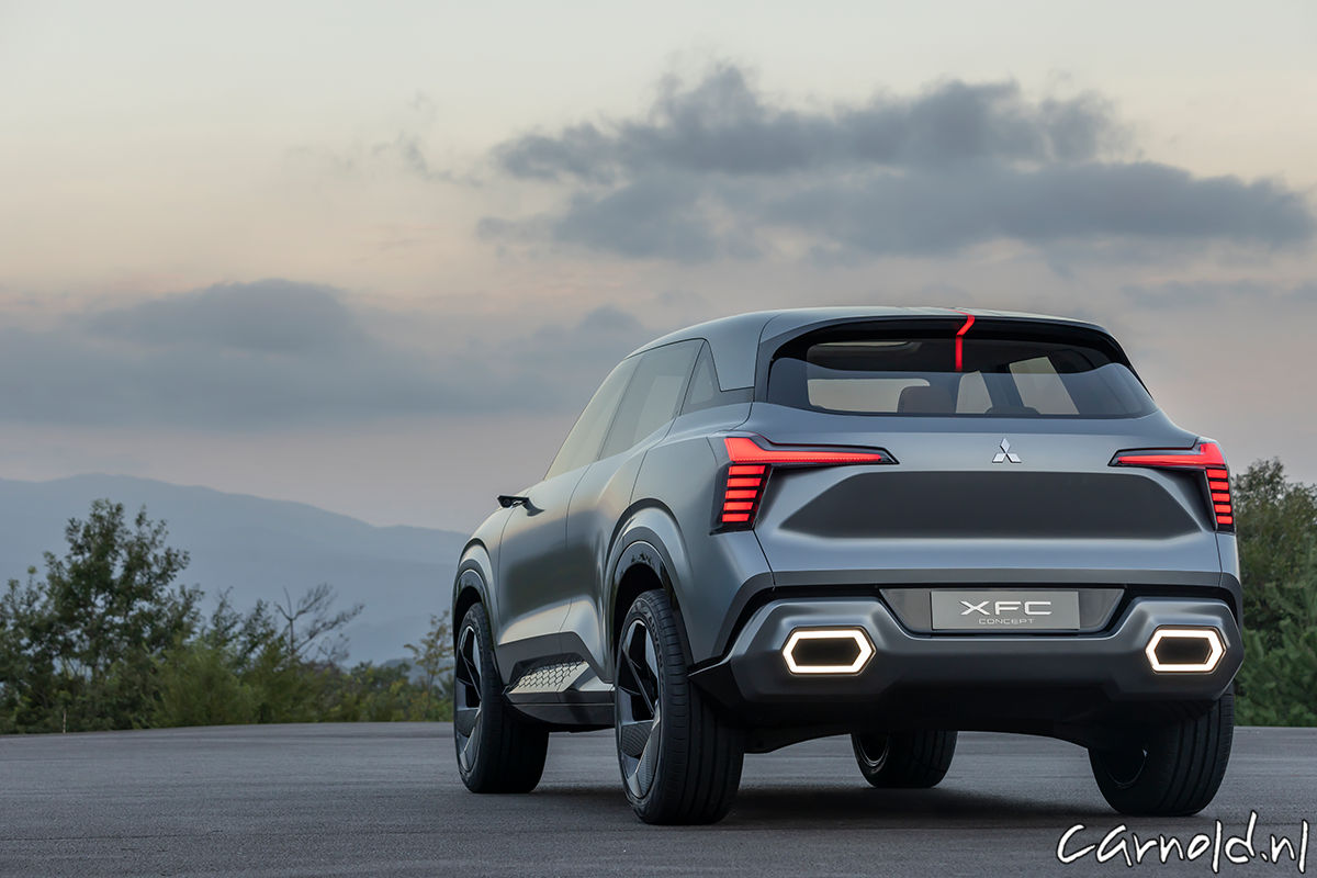 Mitsubishi_XFC_Concept-11