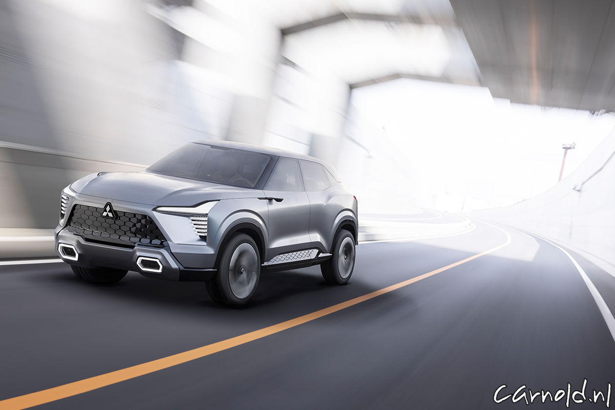 Mitsubishi_XFC_Concept-14