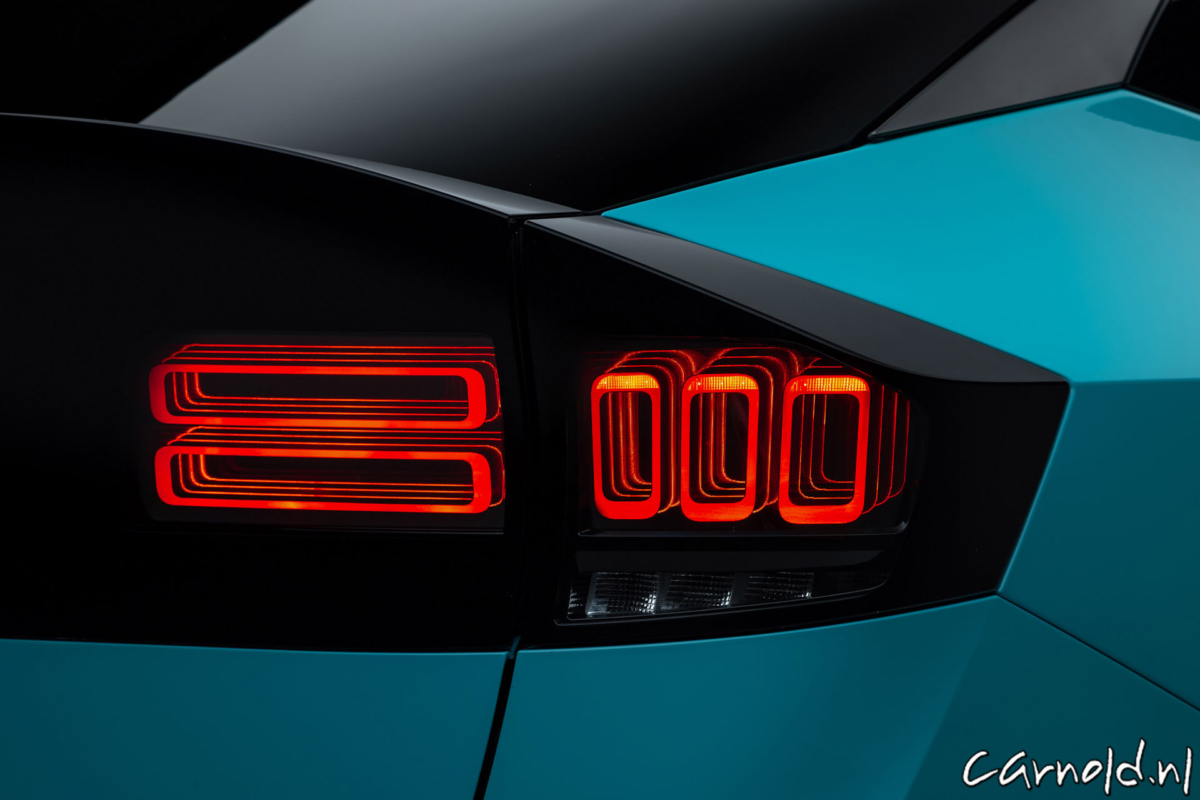 Nissan_Leaf_introductie_09