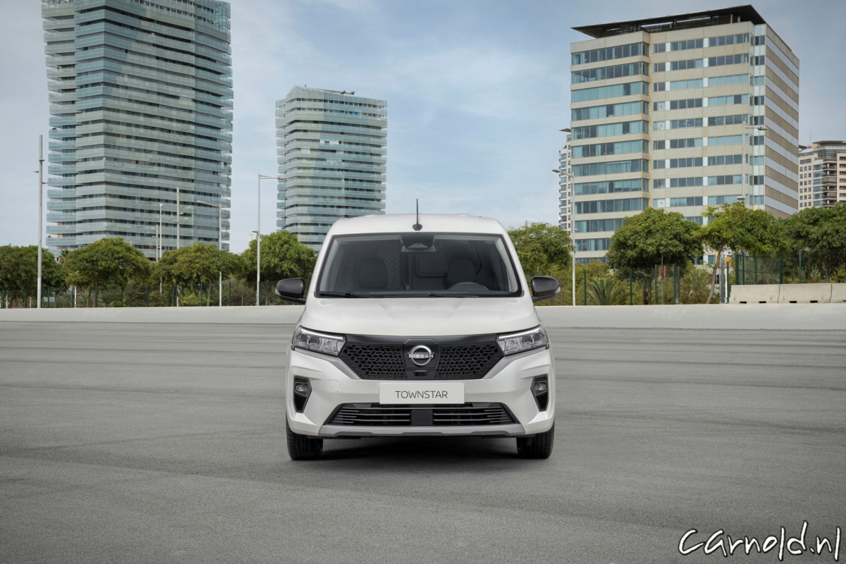 Nissan_Townstar-9