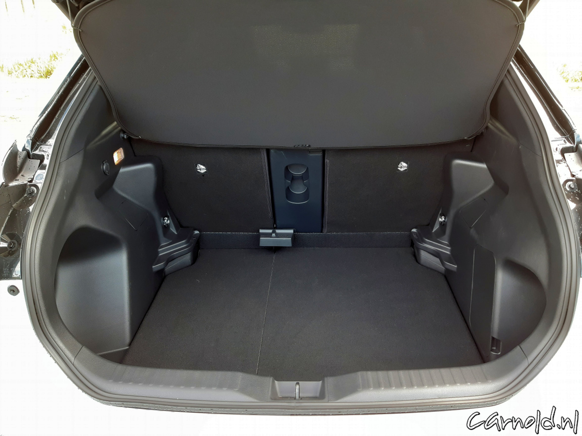 Rijtest_Toyota_Yaris_Cross_Hybrid-20