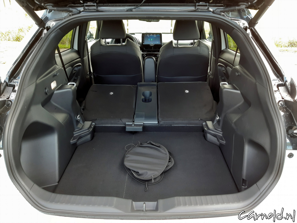 Rijtest_Toyota_Yaris_Cross_Hybrid-21