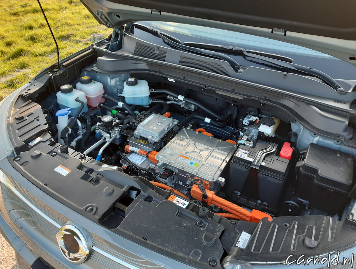 SsangYong_Korando_e-Motion_-09