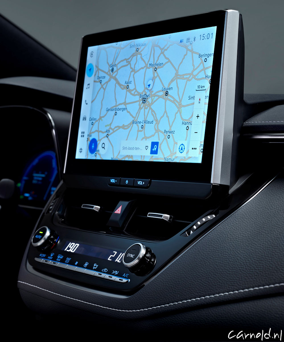 Toyota_Corolla_2023-11