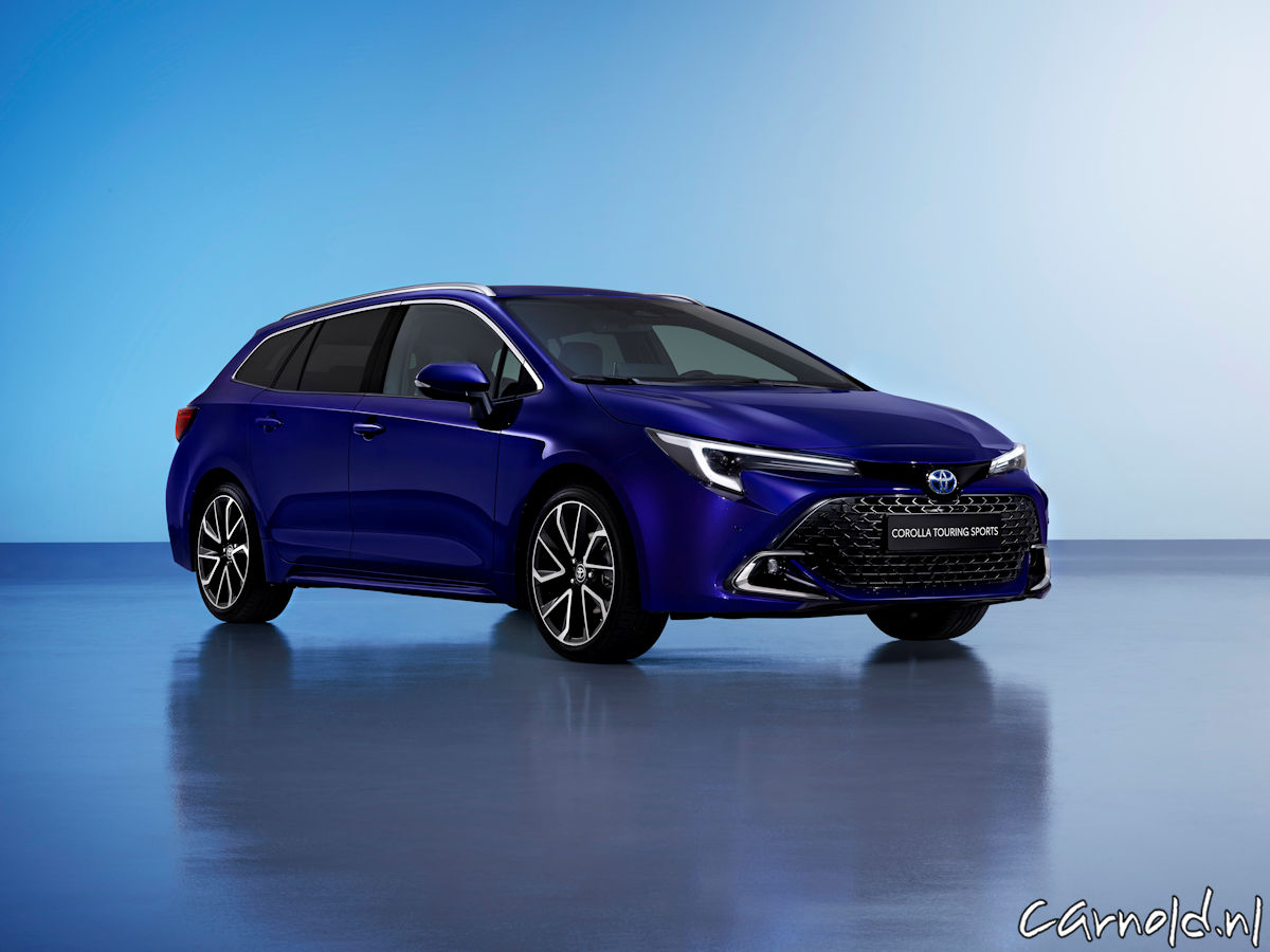 Toyota_Corolla_2023-8