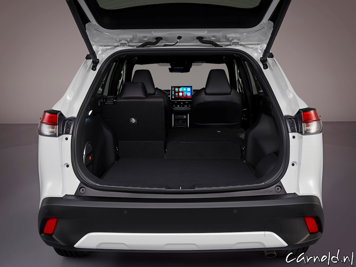 Toyota_Corolla_Cross_onthuld-11