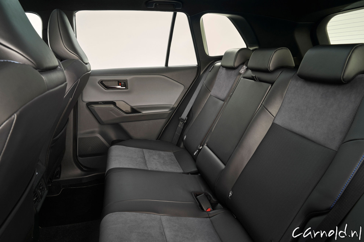 Toyota_RAV4_onthuld_13
