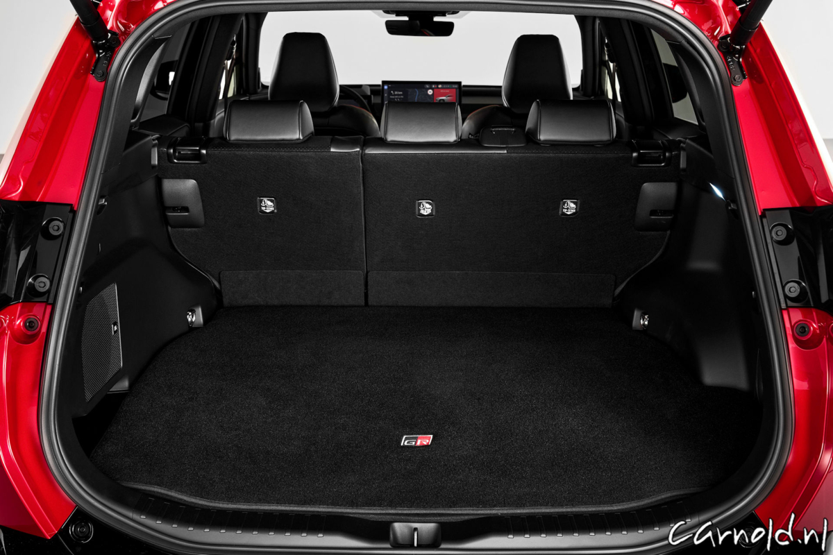 Toyota_RAV4_onthuld_40