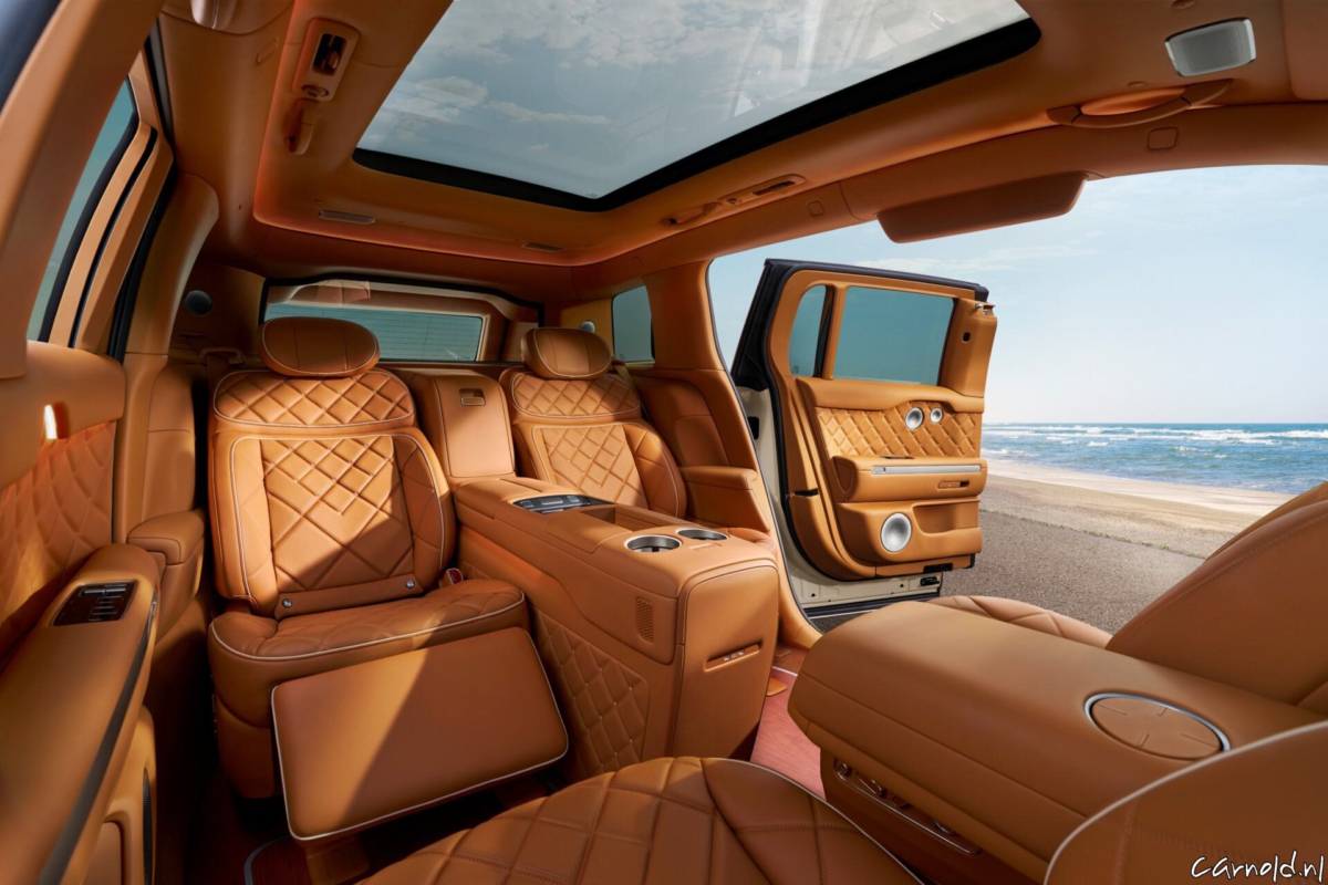 07-GV90-Neolun-First-Edition-Interior
