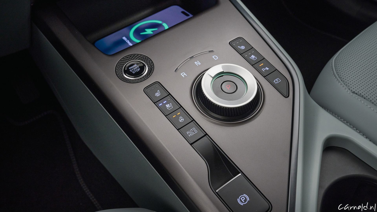 kia_niro_ivory_silver_interior_digital_1920x1080-009