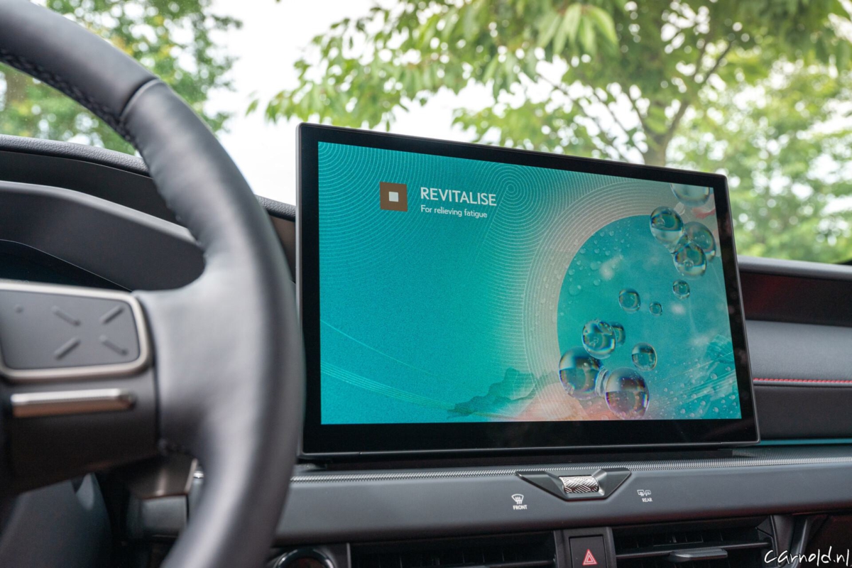 nx450h_fsport_interieur_0024