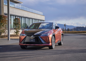 Lexus RZ 450e onthuld-33