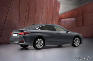 Lexus_ES_verfijnd-3
