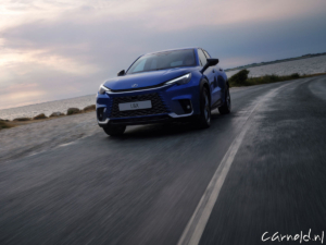 Lexus_LBX_Elegant-01