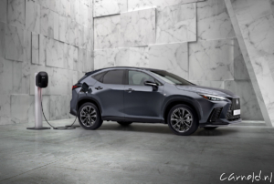 Lexus_NX_Onthuld-13
