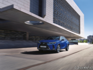 Lexus_UX300h_01