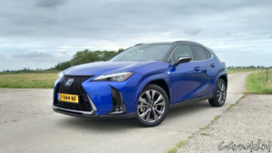 Lexus_UX300h_F Sport AWD_Test_07
