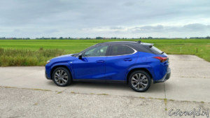 Lexus_UX300h_F Sport AWD_Test_10