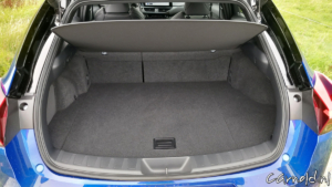 Lexus_UX300h_F Sport AWD_Test_22