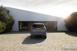 Mitsubishi_Outlander_PHEV_03