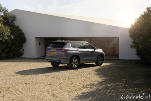 Mitsubishi_Outlander_PHEV_04