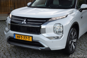 Mitsubishi_Outlander_PHEV_09