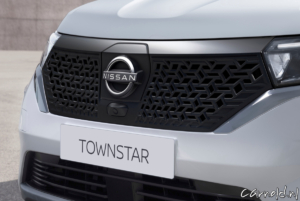 Nissan_Townstar-3