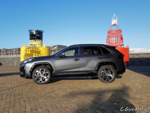 Rijtest_Suzuki_Across-1