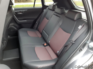 Rijtest_Suzuki_Across-18