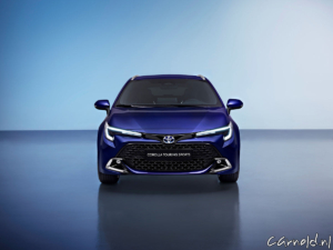 Toyota_Corolla_2023-9