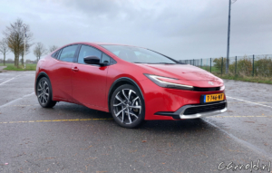 Toyota_Prius_Executive_Test_01