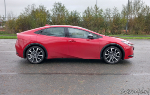 Toyota_Prius_Executive_Test_13